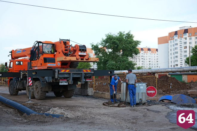 В Энгельсе завершили замену разрушенного участка коллектора